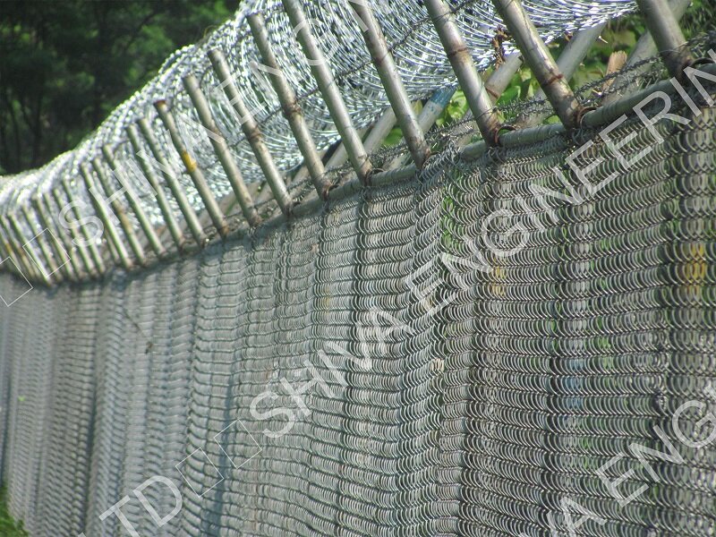 GALVANISED-CHAIN-LINK-FENCING